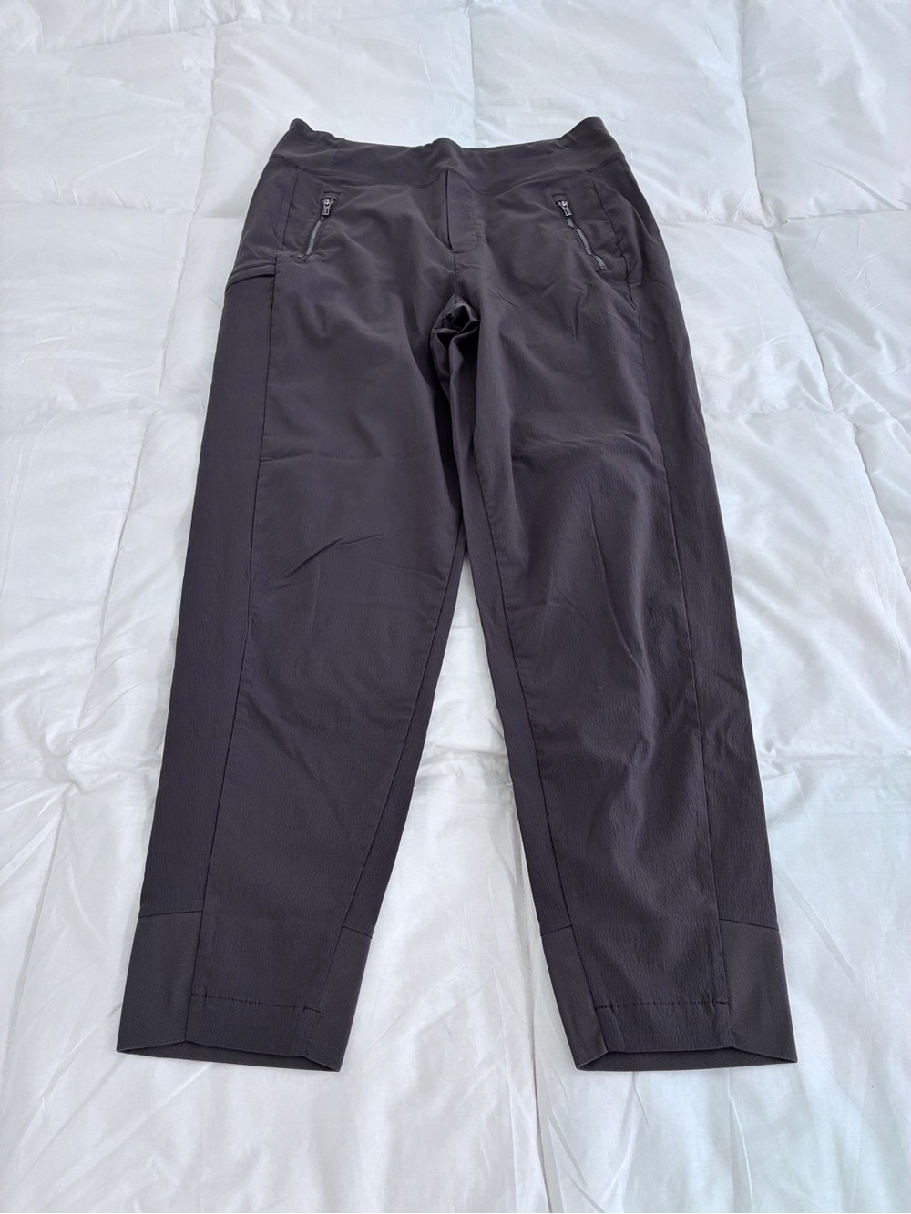 Athleta jogger Pants Gray Taupe Size 6